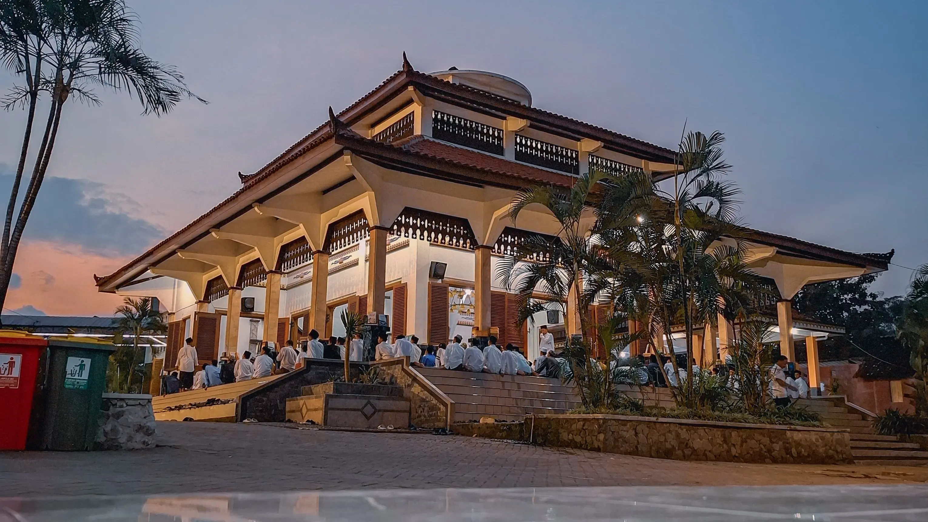 Lingkungan pesantren Al-Berr